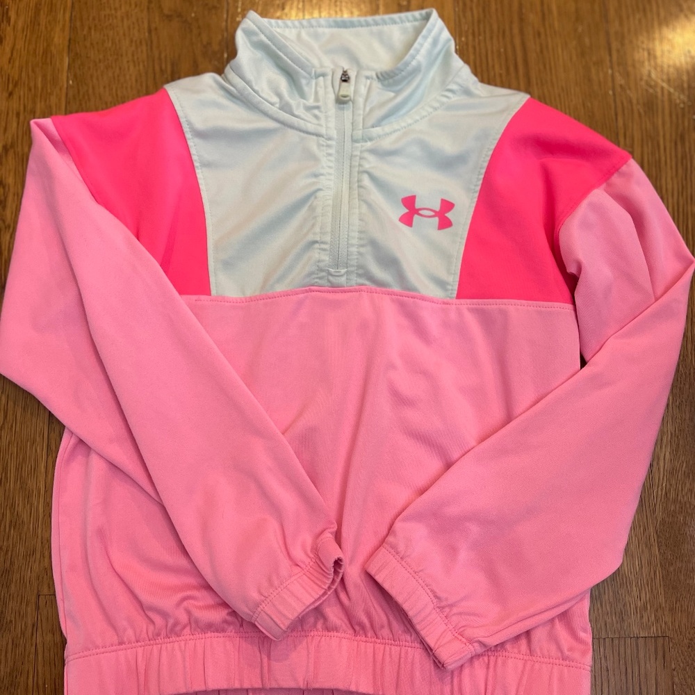 Under Armour Girls long sleeve pullover